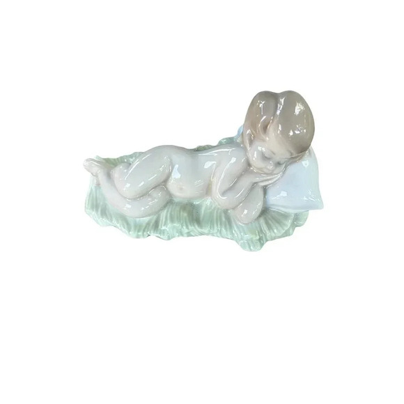 Lladro Porcelain Sleeping Baby Jesus Figurine #4670 - Picture 1 of 7